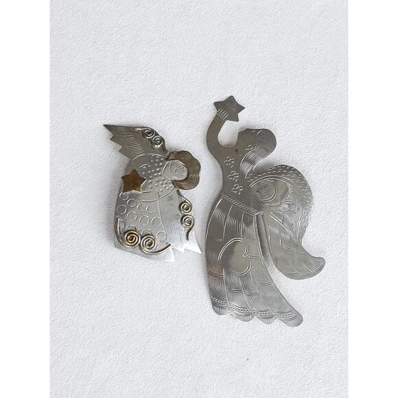 Vintage Christmas Angel Brooches 2 PC Silver Tone Whimsical Folk Art Holiday Set - Picture 4 of 6